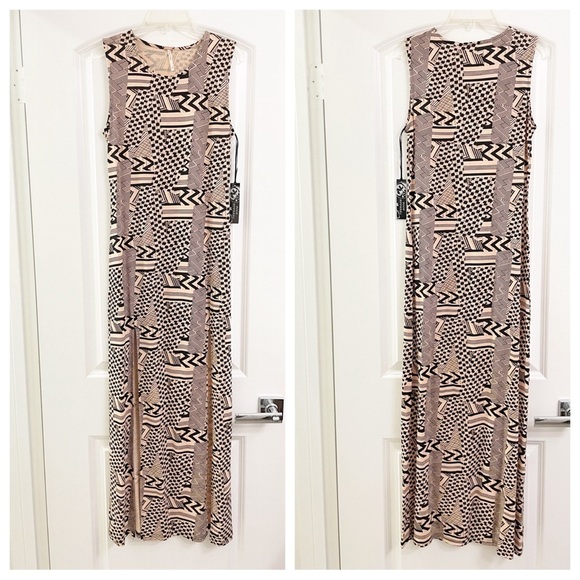 NEW Poof high slit maxi dress - Picture 1 of 4